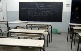 Se lleva a cabo este jueves un paro nacional docente, en Misiones, UDPM anunció que se pliegan a la medida y el Gobierno Nacional descontará el día a los trabajadores que se adhieran