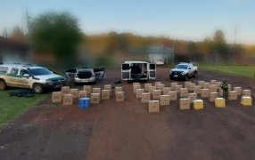 Gendarmería Nacional secuestró cincuenta mil paquetes de cigarrillos: Un automóvil argentino y un utilitario brasileño fueron utilizados en el ilícito