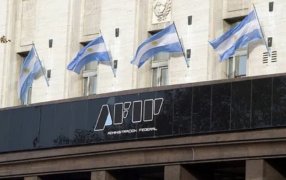 Por debajo de la inflación: Monotributo, la AFIP publicó las nuevas escalas con una suba del 110%
