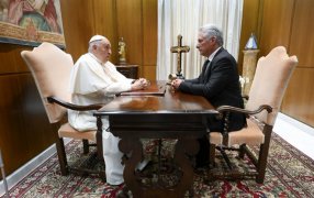 Así fue el encuentro entre el Papa Francisco y el Presidente de Cuba en el Vaticano