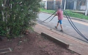 Posadas: Arrestaron a un individuo que estaría vinculado al robo de cables del tendido eléctrico, el detenido formaría parte de una banda