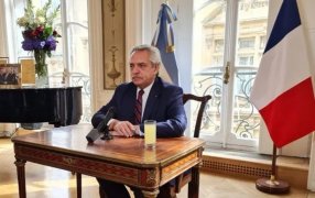Alberto Fernández mantiene actividad en Casa Rosada y a la noche viaja a Francia