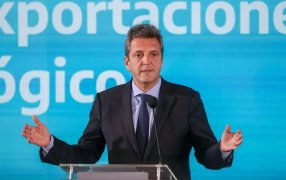 En busca de apoyo internacional, Sergio Massa viaja a Estados Unidos con foco en exportaciones, inversiones y reservas