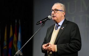 Misiones: El Gobernador Hugo Passalacqua anunció la ampliación del cupo para la línea de descuentos de cheques para los yerbateros