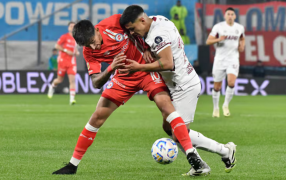 El Bicho festejó en la cancha de Racing Club, Argentinos Juniors, entre los cuatro mejores, venció a Lanús y es semifinalista de la Copa Argentina