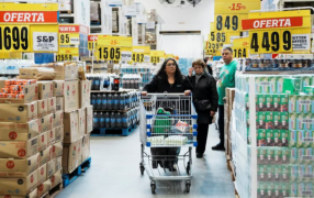 La inflación de Noviembre fue del 2,4%, los alimentos subieron 0,9%, muy por debajo del promedio general y acumuló 166% en los últimos 12 meses