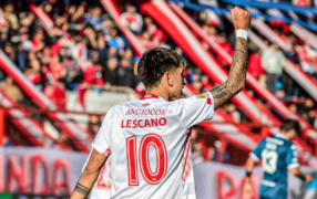 Torneo Clausura: Argentinos Juniors goleó 4 a 1 a Racing Club en La Paternal