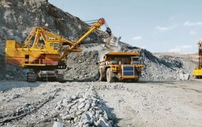 Informe: Los costos en dólares de la industria minera subieron 3% en los cinco primeros meses del año