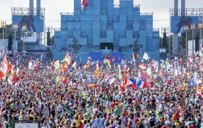 Patriarca a jóvenes de la Jornada Mundial de la Juventud en Lisboa: Pongámonos en camino como María llevando a Jesús