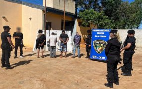 San Pedro: La Policía de Misiones arrestó a cuatro individuos que se enfrentaban a piedrazos y uno portaba un cuchillo