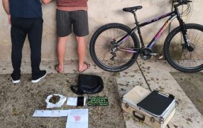 Posadas: Detuvieron a "bicidealer" cerca del Cementerio La Piedad, en el procedimiento se incautaron marihuana, la bicicleta utilizada y un teléfono celular