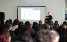 Charlas de Educación Vial para alumnos y público en general en Municipio misionero de Apóstoles