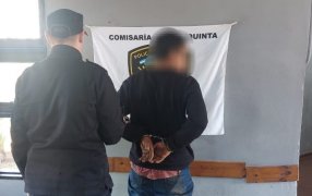 Posadas: Fue capturado por la Policía de la provincia de Misiones escondido en una cámara subterránea robando cables