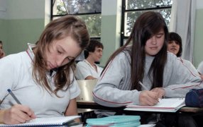 Revisión paritaria: Los docentes de Salta acordaron una suba salarial del 93% anual