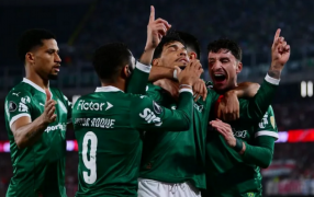 River Plate se despertó tarde, cayó con Palmeiras y el próximo miércoles en San Pablo se define quién pasa a semis en la Copa Libertadores
