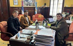 El Ministro Adolfo Safrán se reunió con autoridades legislativas de la localidad de Campo Viera que recientemente aprobó su Carta Orgánica Municipal