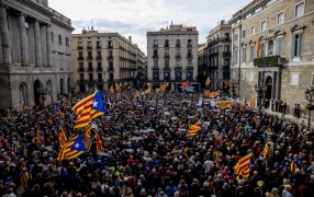 Multitudinaria manifestación en Cataluña contra leyes españolas injustas