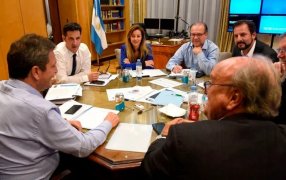 Dólar tecno y nuevo sistema de control de importaciones: Las medidas que anunciará desde hoy Economía para cuidar las reservas que aportó el dólar soja