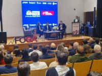 Con el objetivo de potenc