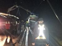 Un camión chocó contra un