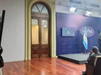 Manuel Adorni, sin defens