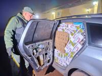 Automóvil con cigarrillos
