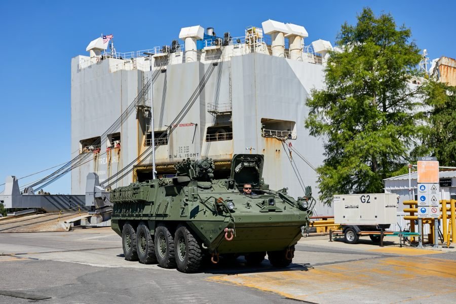 Llegaron al país los primeros Vehículos de Combate Blindados a Rueda STRYKER 8×8