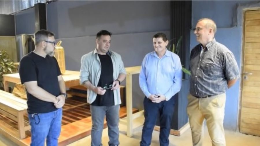 Eldorado: Ministro Adolfo Safrán, visitó el Aserradero Asaguay S.R.L.., “ejemplo de superación productiva misionera”