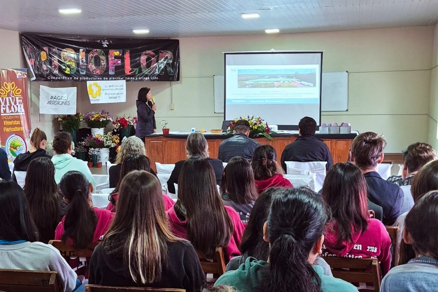 La localidad de Garuhapé reunió a productores y consolida la floricultura como actividad en crecimiento en la provincia de Misiones