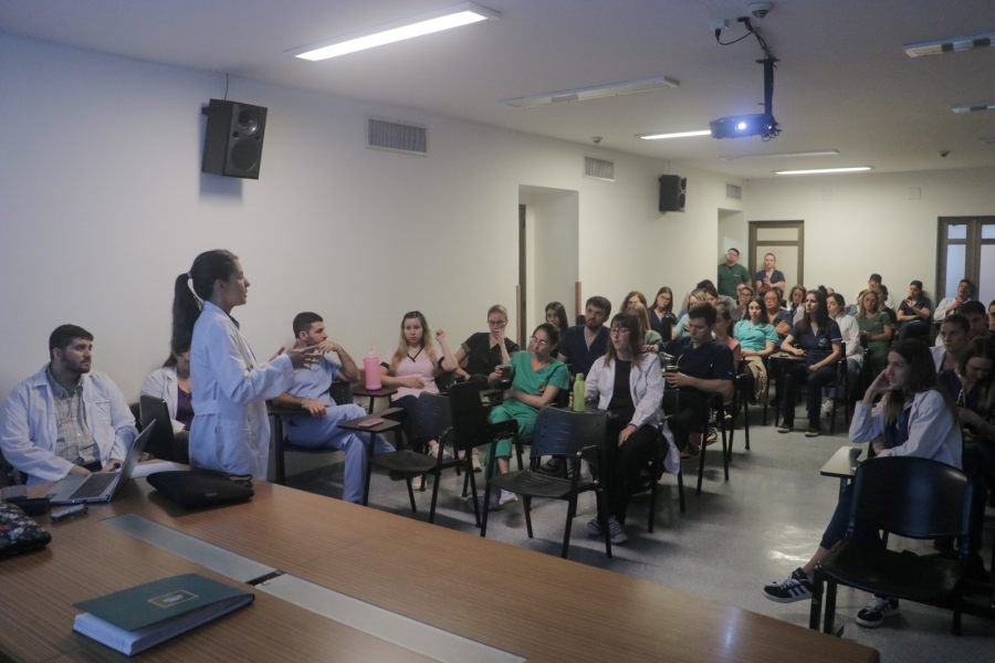 Posadas: El Hospital Dr. Ramón Madariaga protocola el abordaje multidisciplinario de la hemorragia digestiva para salvar vidas
