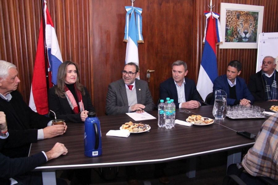 Misiones y Paraguay impulsan una agenda de integración con foco en el comercio y el tránsito fronterizo