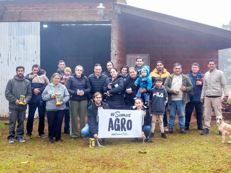 Más de ochenta productores recibieron semillas para impulsar la producción de sandía en la provincia de Misiones