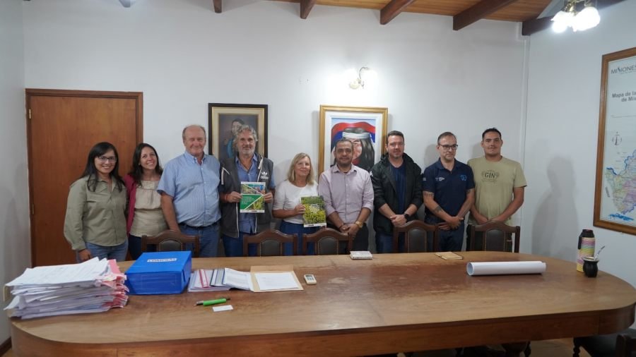 Apóstoles: La Intendente María Eugenia Safrán recibió la visita del Director Regional para América Latina y el Caribe de la Organización Internacional del Bambú y el Ratán