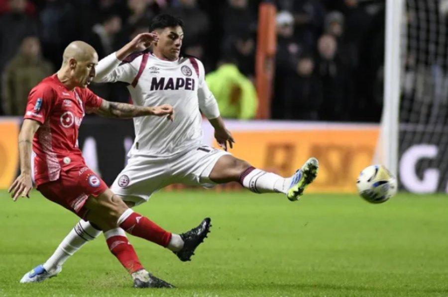 Argentinos Juniors venció a Lanús y es rival de Huracán en los cuartos de final del Torneo Apertura