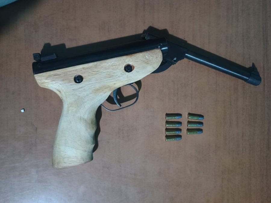 Apóstoles: Alcoholizado manipulaba un arma, se disparó y quedó detenido por tenencia ilegal