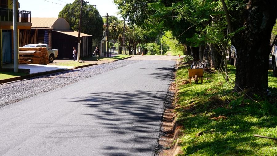 Apóstoles: Se lleva adelante la pavimentación sobre la colectora de la Ruta Provincial N° 1, desde Avenida Chantrill hasta la calle Alvear