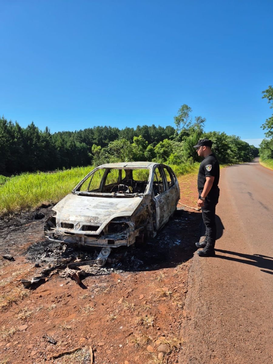 El Alcázar: Hallaron un vehículo totalmente incinerado a la vera de la Ruta Provincial N° 211