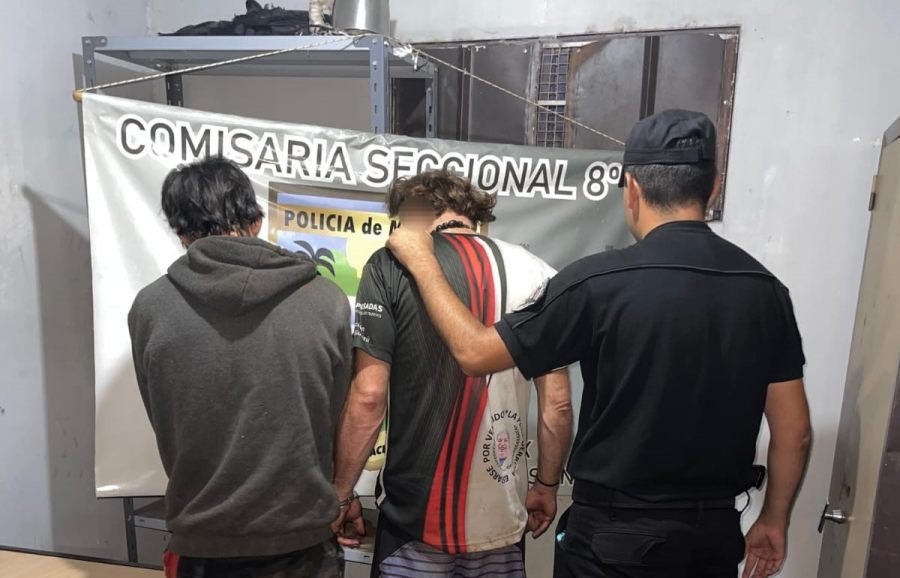 Posadas: Respuesta inmediata al 911 permitió la detención de dos individuos que sustraían cables del tendido eléctrico
