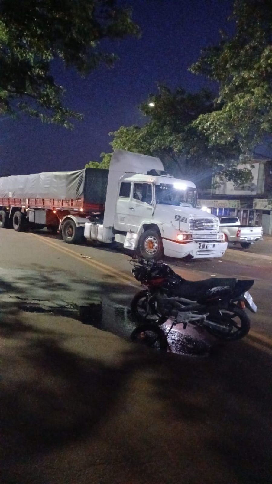 Jardín América: Un motociclista de 30 años falleció tras un choque sobre la Ruta Nacional 12, en la zona urbana del Municipio