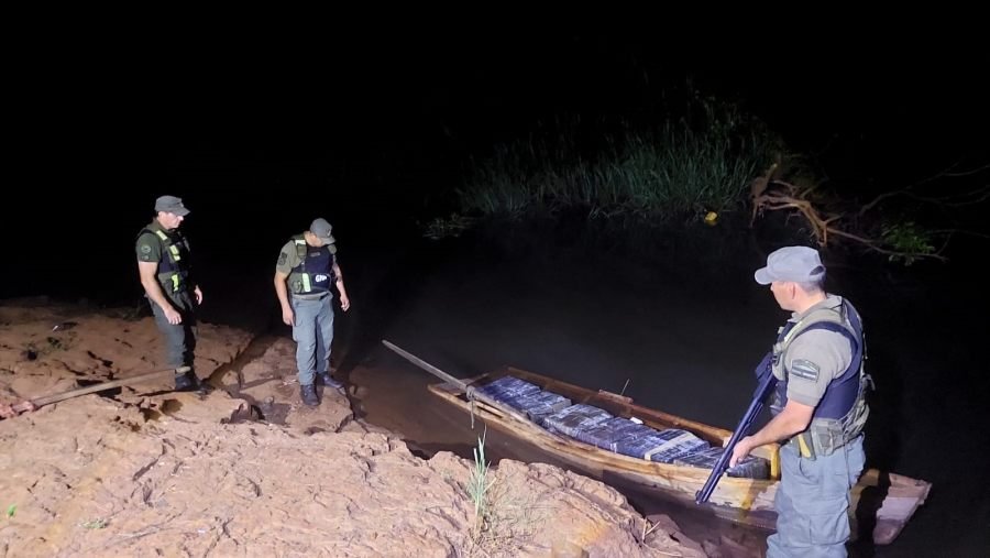 Utilizaban un bote para ingresar marihuana al país: El pesaje del estupefaciente arrojó más de 300 kilos