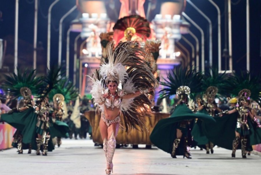 Feriado de Carnaval récord: Viajaron tres millones de turistas y gastaron más de un billón de pesos, creció 7,2% frente al mismo fin de semana de 2025