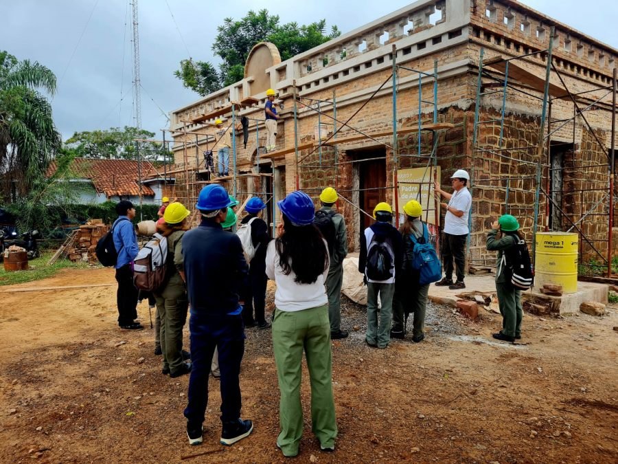 Estudiantes recorrieron la obra del Centro de Interpretación de la Colonización Agrícola del Museo Padre Diego de Alfaro en Apóstoles