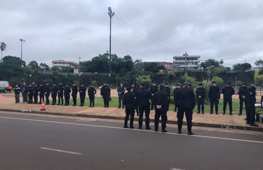 Posadas: La Policía de Misiones inició el operativo de seguridad para la prueba piloto del Show de Scola de la Estudiantina, en total, participan más de 150 efectivos