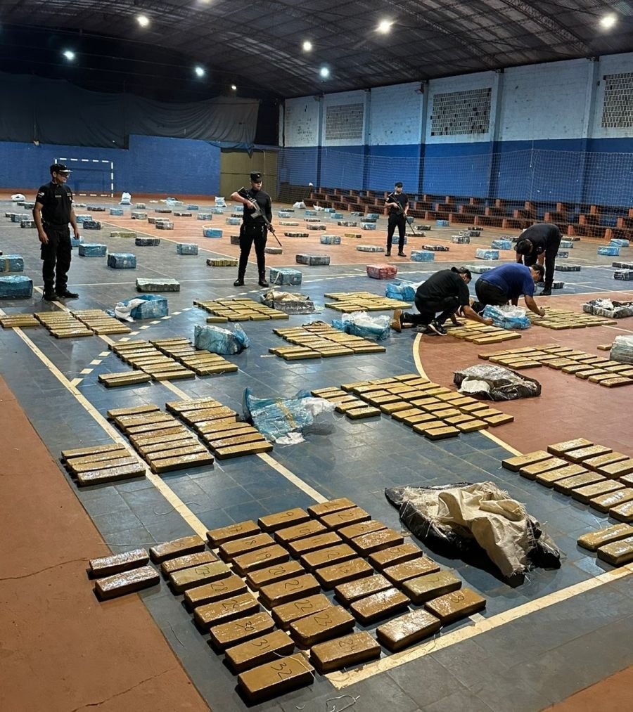 Más de 3,5 toneladas de marihuana valuadas en 13.300 millones de pesos: Contundente golpe al narcotráfico en la provincia de Misiones