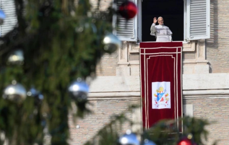 El Papa León XIV pide proteger la "llama del amor" en las familias frente al bienestar "vacío y superficial"