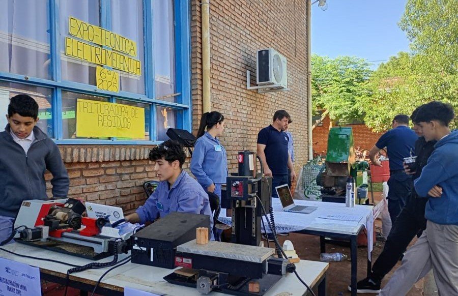 Apóstoles: Con más de 51 trabajos presentados por los alumnos de los distintos niveles de la EPET N° 5 se realiza la Expo Técnica 2025