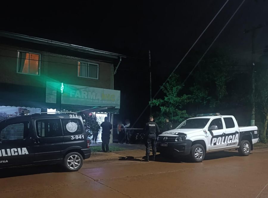 Intenso operativo en la ciudad de Eldorado para capturar a dos motochorros que asaltaron una farmacia y dejaron un herido