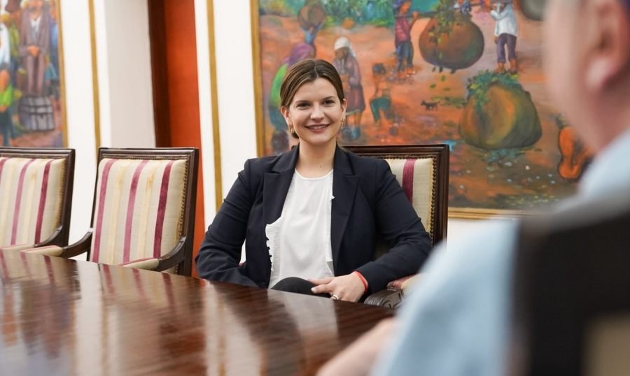 Micaela Gacek arremete contra la “caja política” de Cacho Bárbaro y cuestiona el manejo oscuro de fondos del FET en ACTIM, y asegura que es “la principal interesada en defenderlo” para los productores