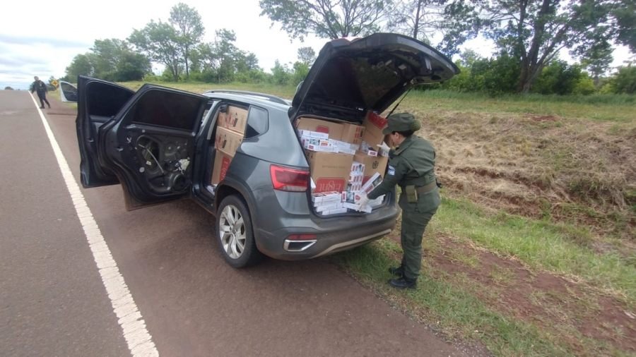 Gendarmería Nacional secuestró más de 15 mil paquetes de cigarrillos: Un vehículo evadió un dispositivo de control emplazado sobre la Ruta Nacional Nº 12