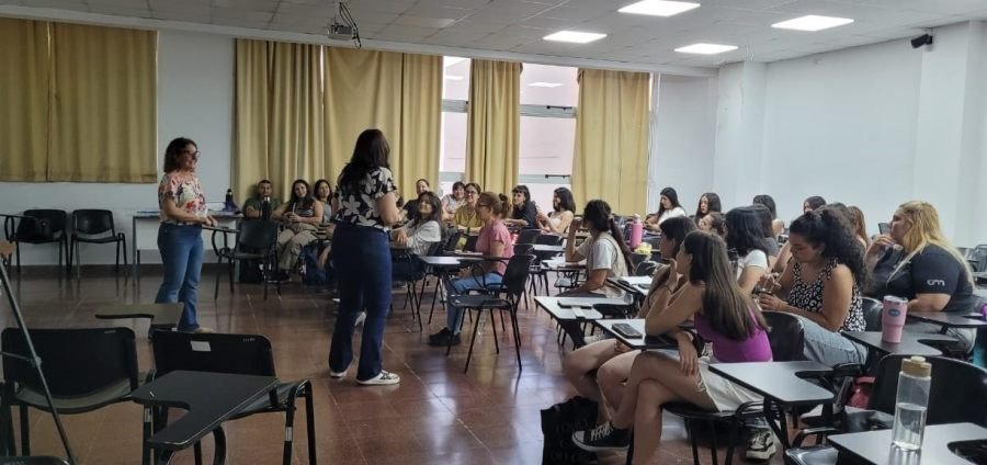 La Comisión para el Abordaje Integral del Suicidio llevó a cabo  capacitación sobre prevención del suicidio en el ámbito universitario